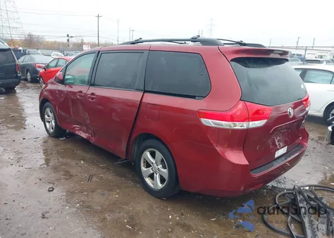 2012 Toyota Sienna Le V6 8 Passenger из США, поврежденный, VIN 5TDKK3DC9CS266885